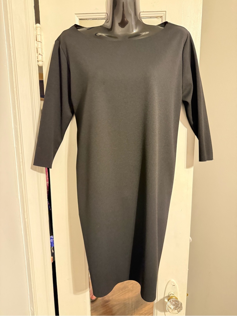 Vicolo Minimalist Boatneck 3/4 Sleeve Shift Dress Black Made in Italy M